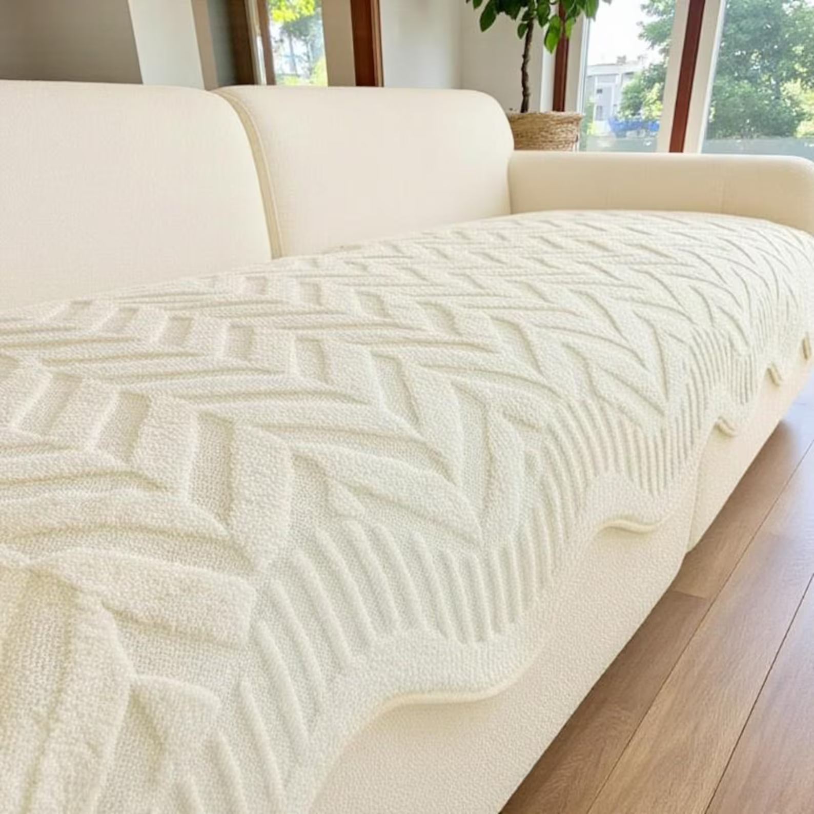 Thick Pet Sofa Protector: Plush Non-Slip Full Seat Cover